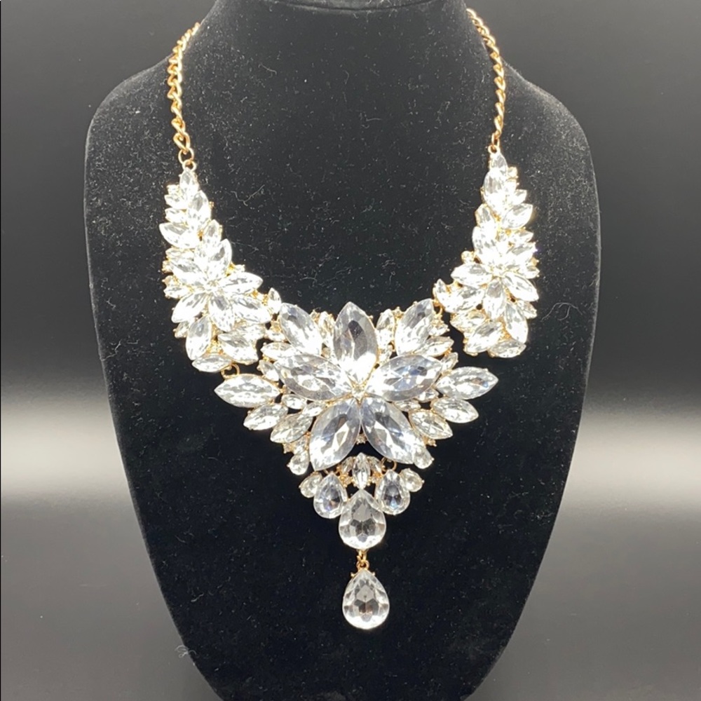 Beautiful necklace - Picture 6 of 6